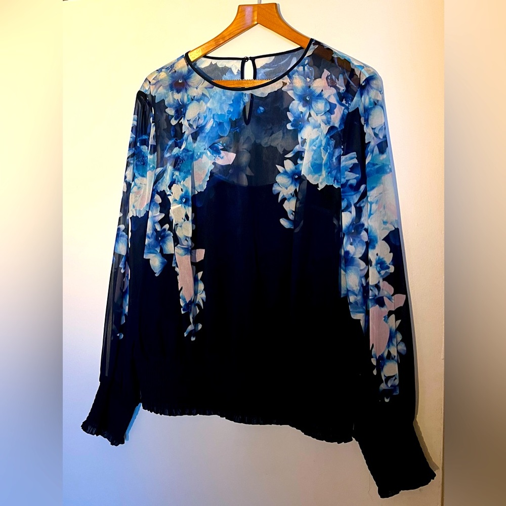 Navy and Floral Coast Top